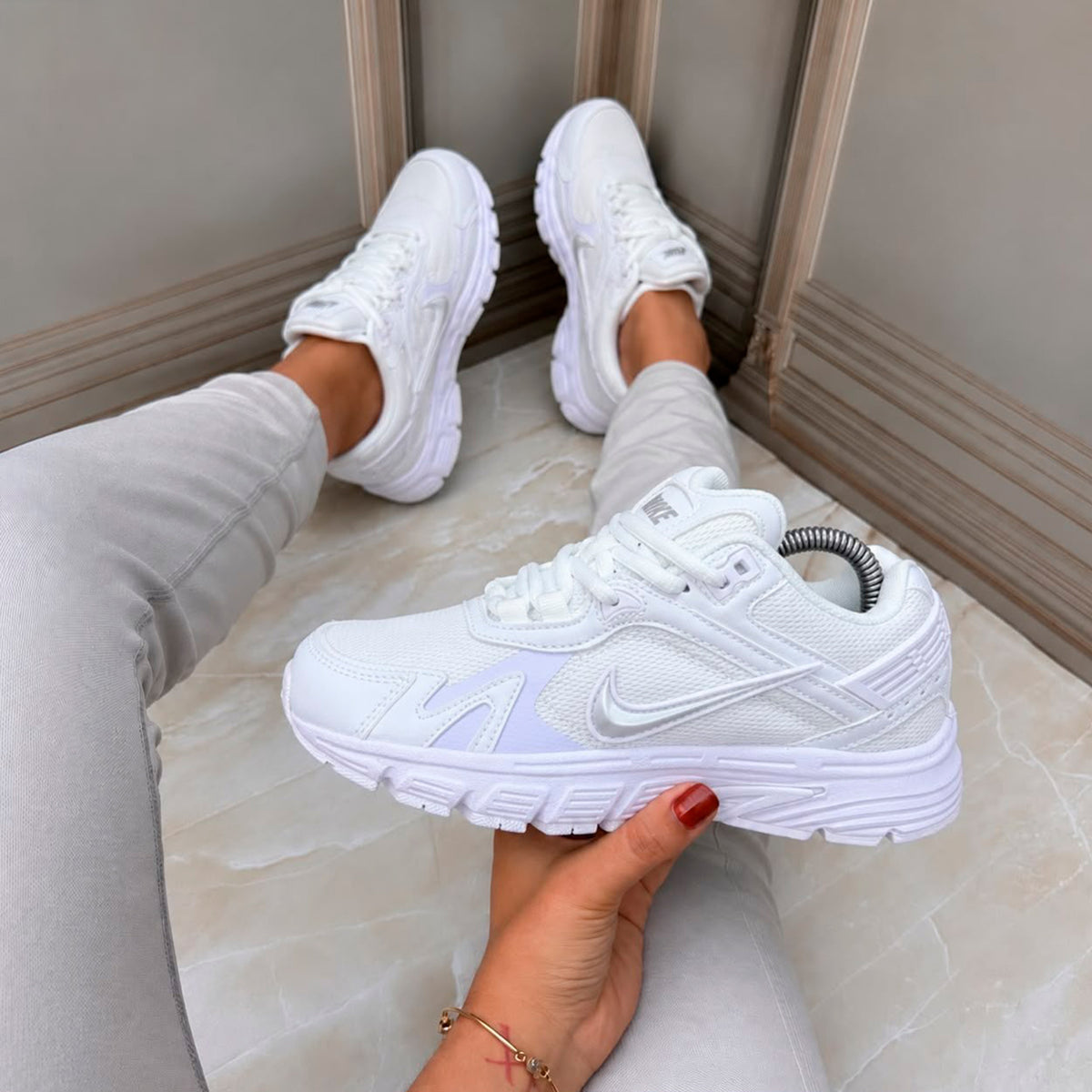 NIKE AIR DAMA