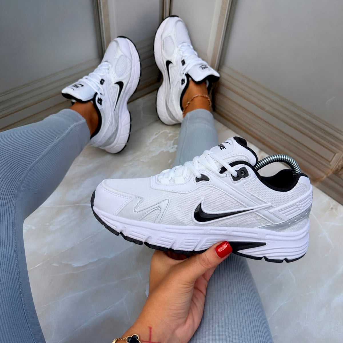 NIKE AIR DAMA